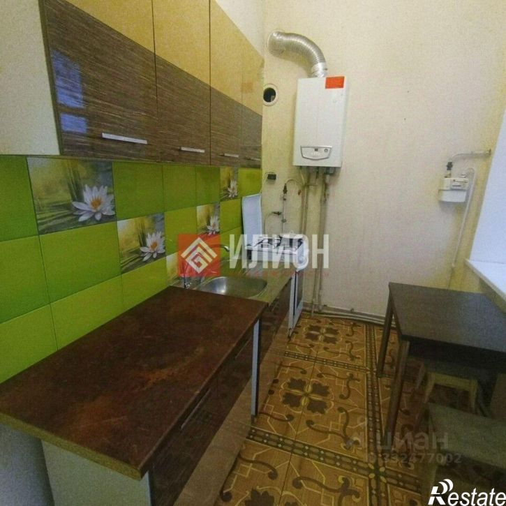 3-комн квартира Феодосия, улица Десантников, 6