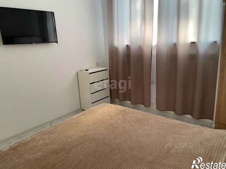 4-комн квартира ул Ульянова, 4,  д. 4