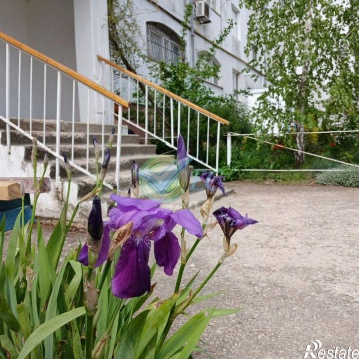 4-комн квартира ул Дружбы, 42В,  д. 42В