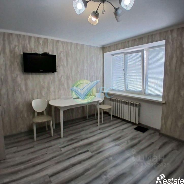 2-комн квартира б-р Старшинова, 12,  д. 12