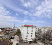 3-комн, 70кв м, этаж 5/5 б-р Старшинова, 21