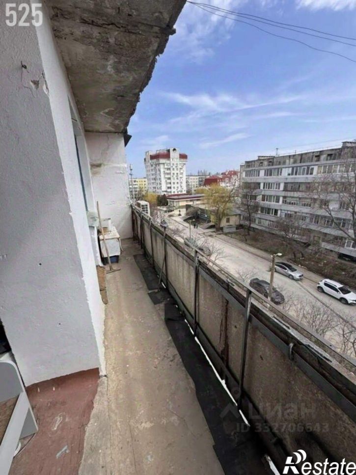 3-комн квартира б-р Старшинова, 21,  д. 21