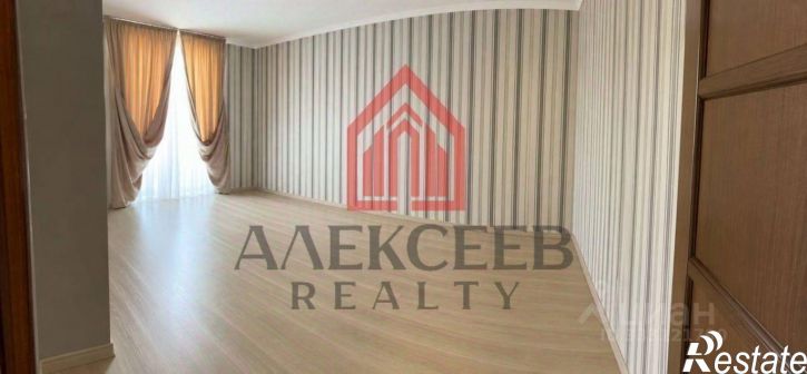 3-комн квартира Симферопольское шоссе, 24Б,  д. 24Б