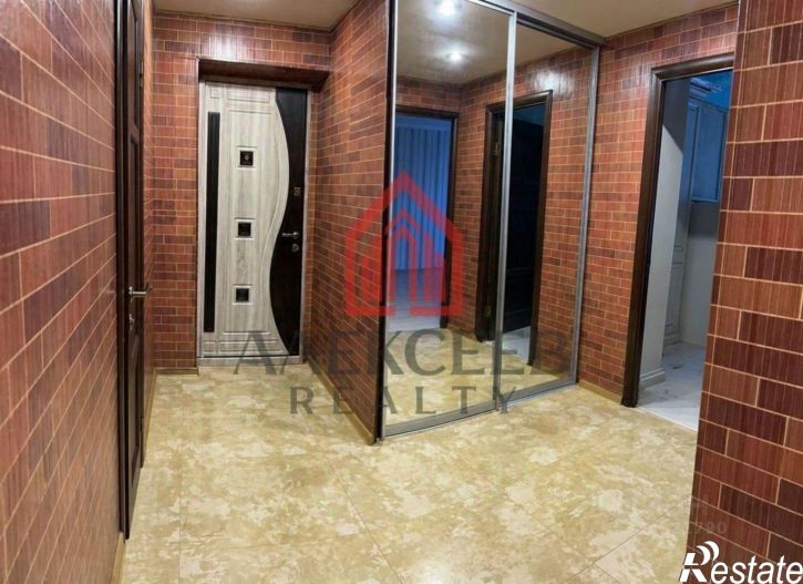 3-комн квартира Симферопольское шоссе, 24Б,  д. 24Б