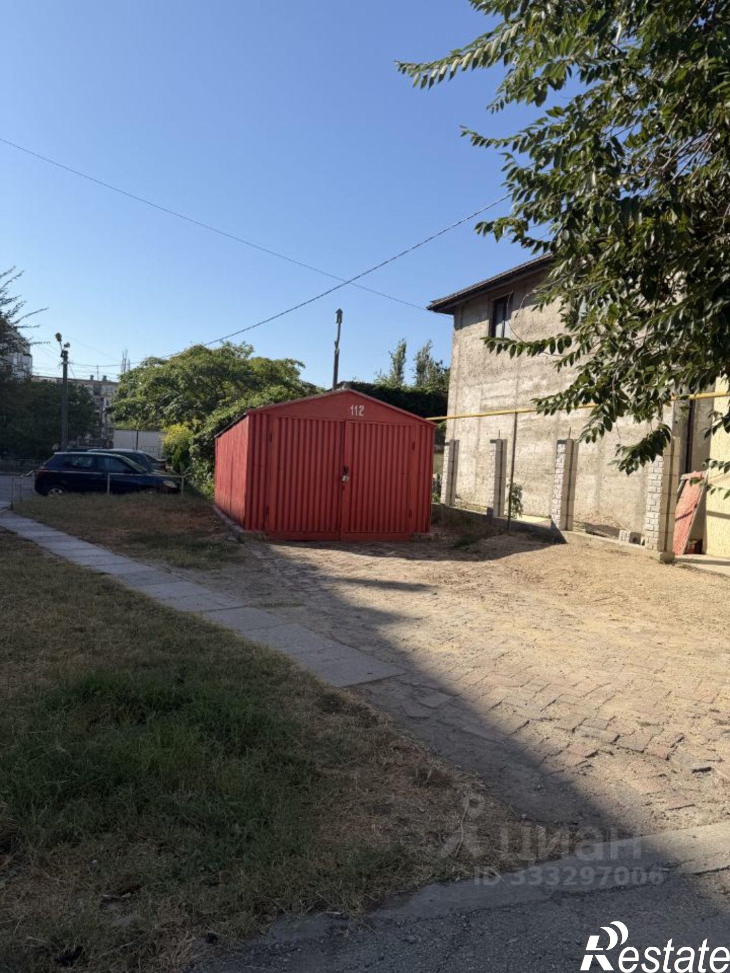 Купить гараж, место в паркинге за 2 500 010 рублей на ул Свиридовых, 1