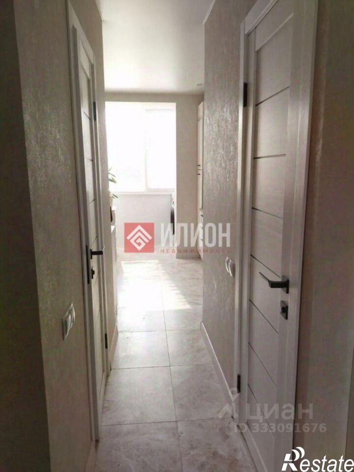 3-комн квартира ул Свиридовых, 1,  д. 1