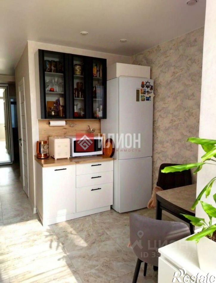 3-комн квартира ул Свиридовых, 1,  д. 1
