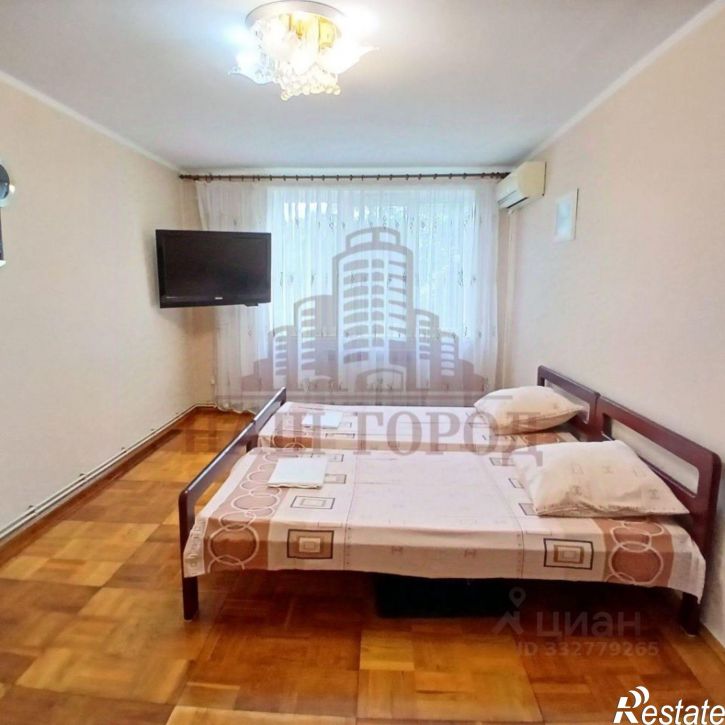 3-комн квартира Феодосия г, Колхозный пер, 7