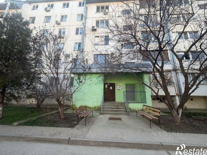 3-комн квартира б-р Старшинова, 8А,  д. 8А