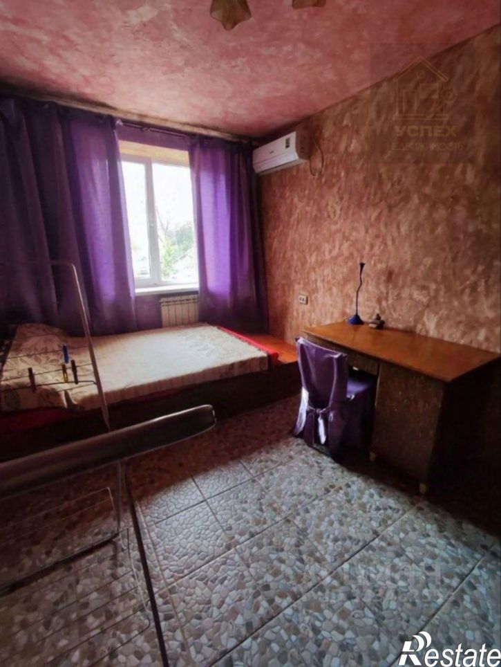 3-комн квартира улица Челнокова, 96,  д. 96
