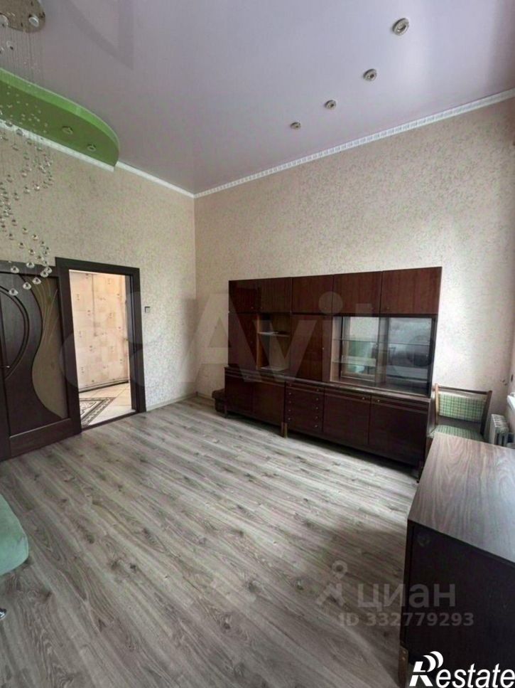 3-комн квартира улица Десантников, 4,  д. 4