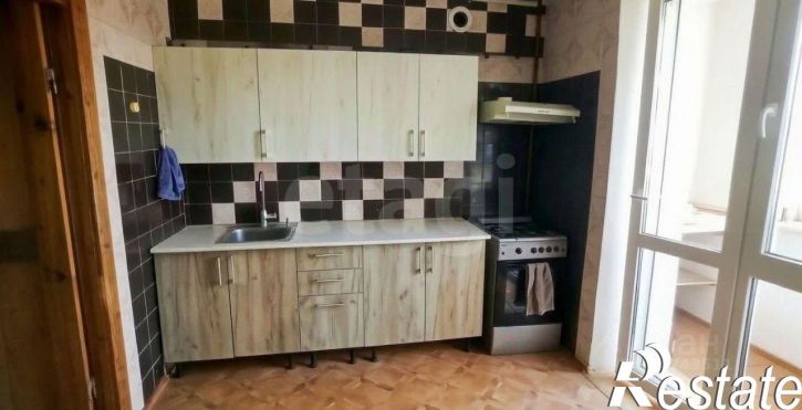 3-комн квартира улица Гарнаева, 63З,  д. 63З