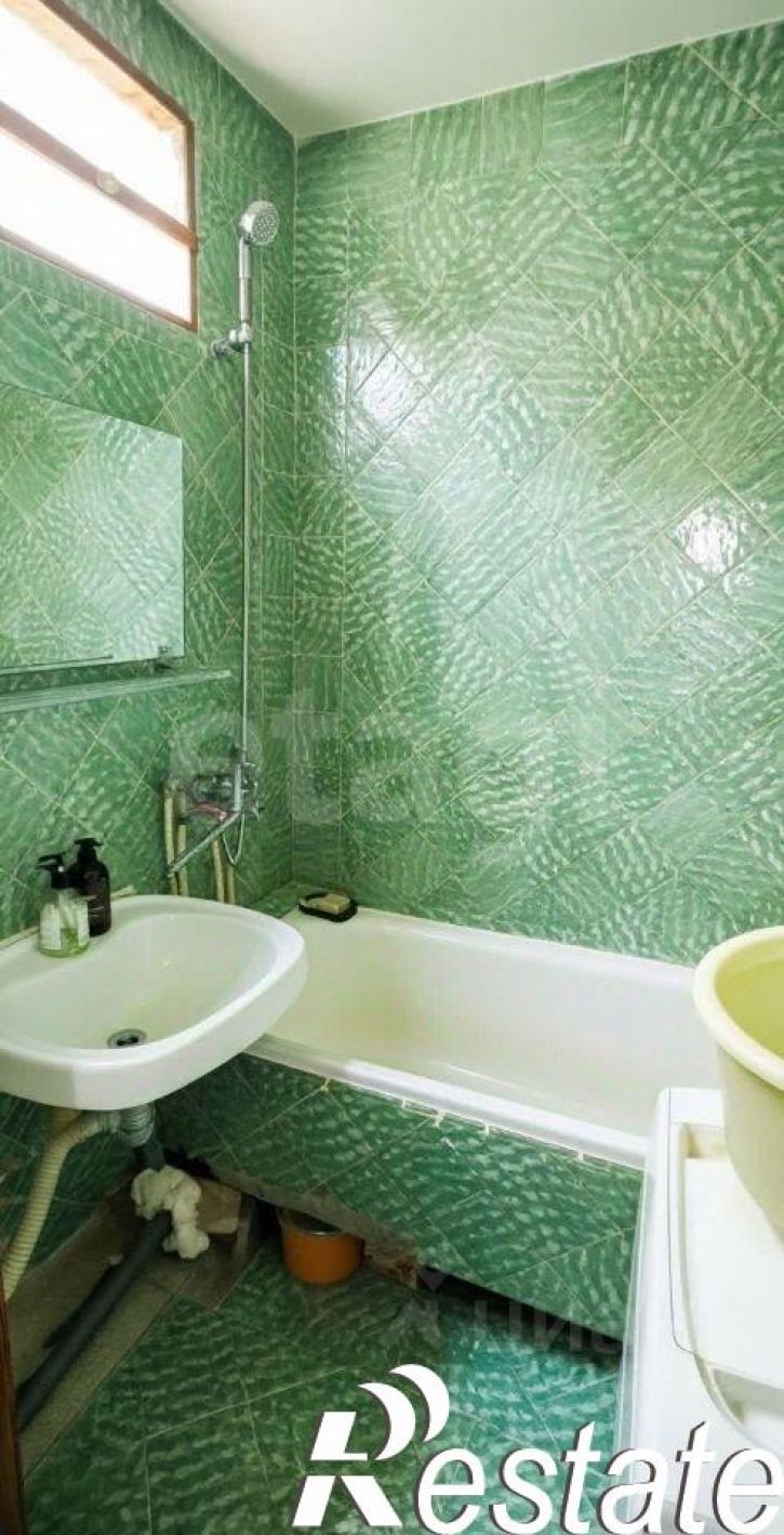 3-комн квартира улица Гарнаева, 63З,  д. 63З