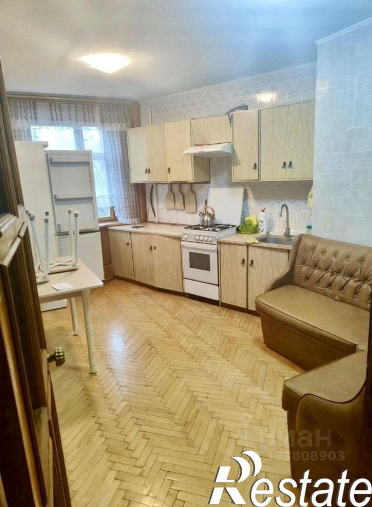 3-комн квартира улица Гарнаева, 63З,  д. 63З