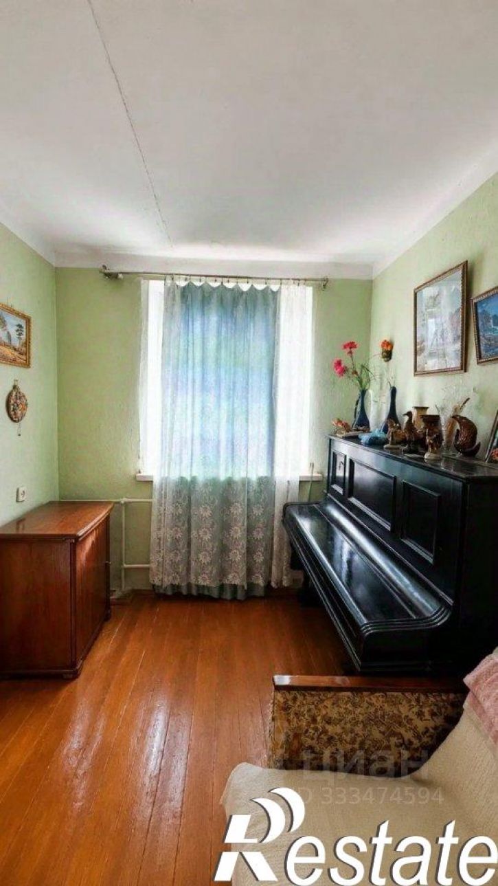 3-комн квартира Симферопольское шоссе, 33,  д. 33