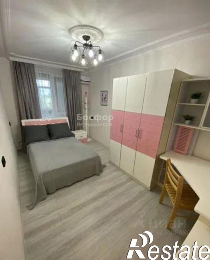 2-комн квартира Строительная улица, 11,  д. 11