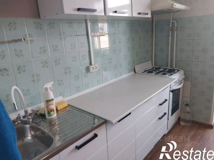 3-комн квартира улица Челнокова, 90,  д. 90