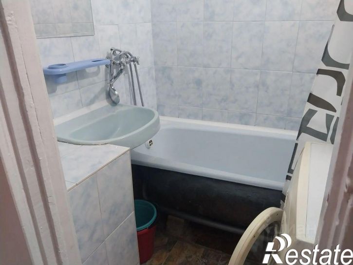 3-комн квартира улица Челнокова, 90,  д. 90