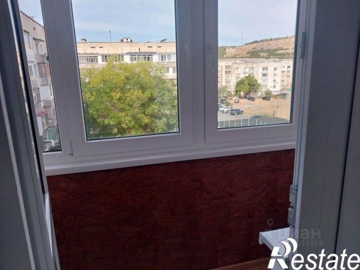3-комн квартира улица Челнокова, 90,  д. 90