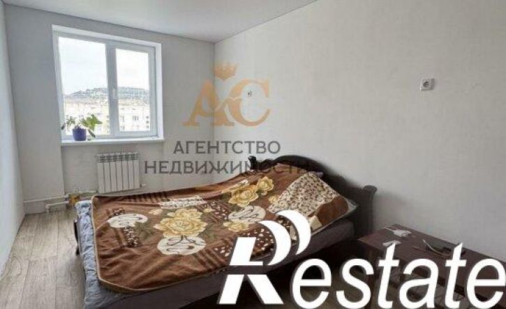 3-комн квартира улица Челнокова, 98,  д. 98