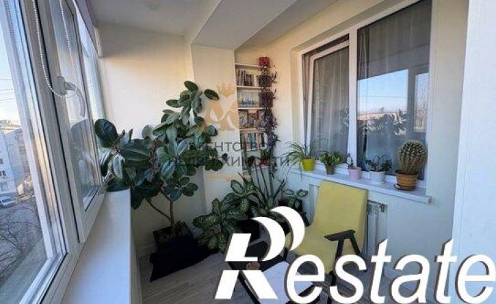 2-комн квартира улица Гарнаева, 63Д,  д. 63Д