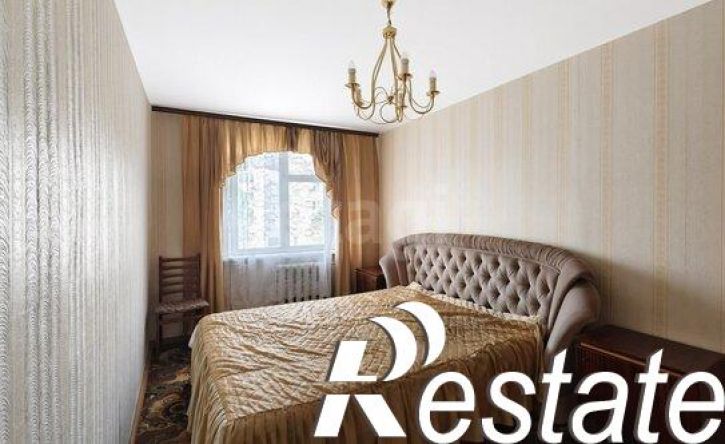 3-комн квартира улица Гарнаева, 63А,  д. 63А