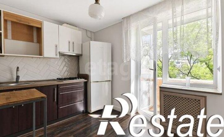 3-комн квартира улица Гарнаева, 63А,  д. 63А